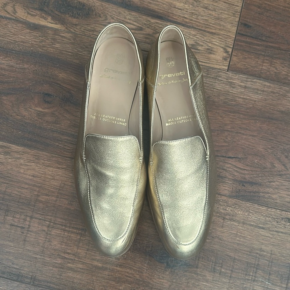 Gravati gold loafers made in Italy ❤️
